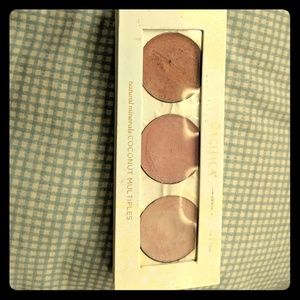 Pacifica highlighter